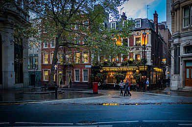 Sherlock Holmes 10 Northumberland St, London